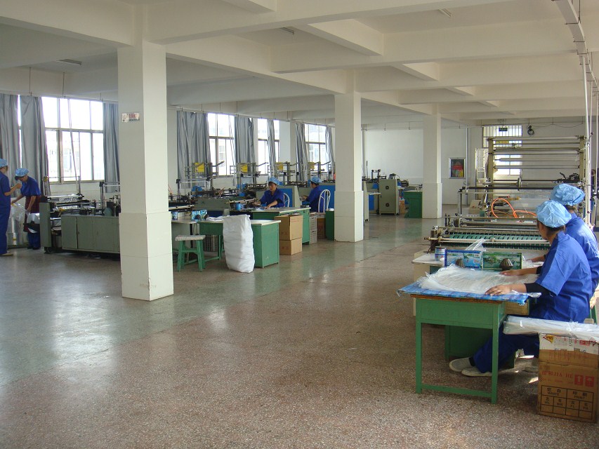 POF/PVC/PE shrink bags production